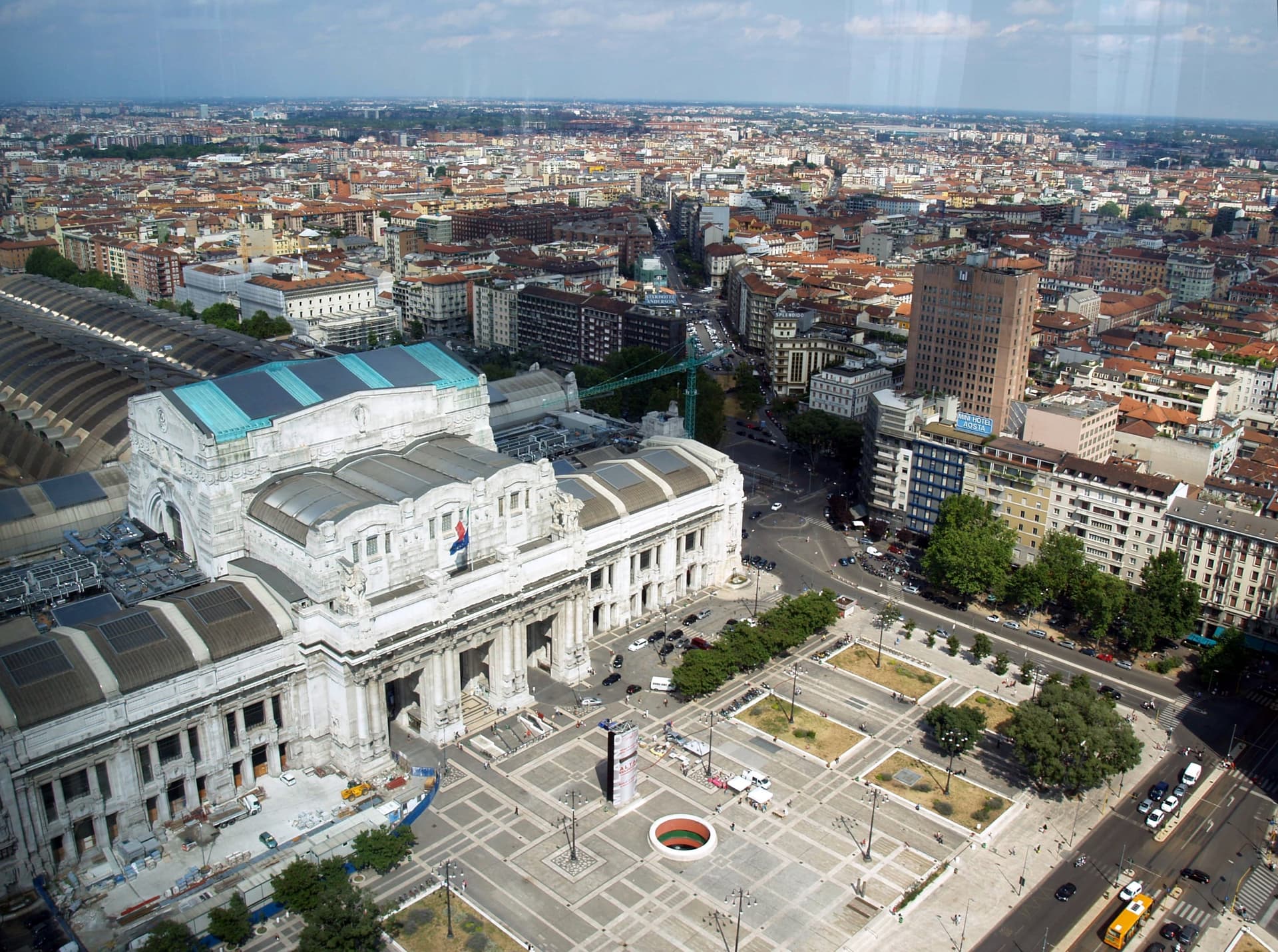 Is It Safe to Leave Luggage at Milano Centrale? The 2026 Security Guide