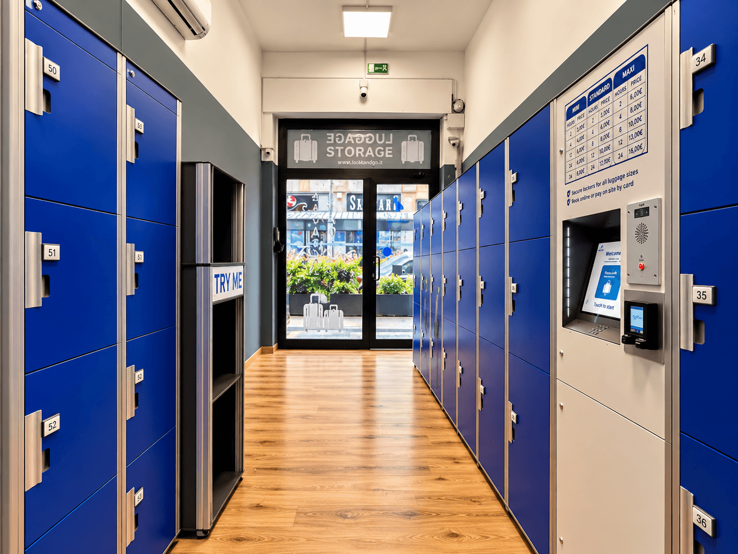 Milan Luggage Storage: Should You Choose Duomo or Milano Centrale?